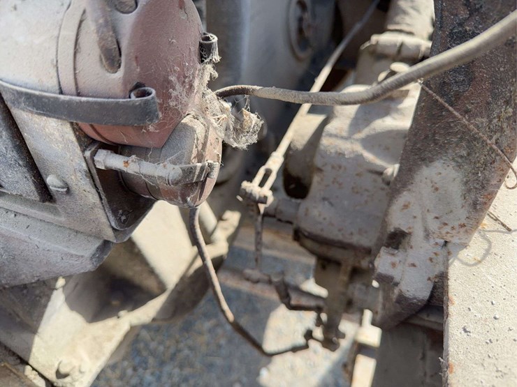 mack-c-cab-dump-truck-image-23