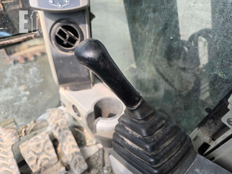 2014-caterpillar-320el-image-17