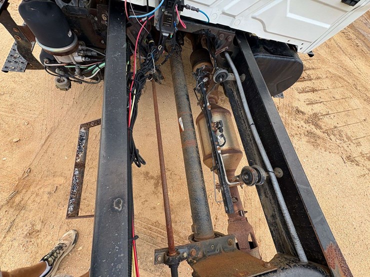 2009-international-durastar-4300-image-22