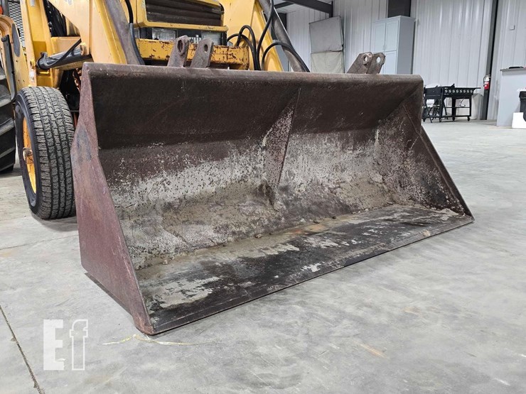 case-ih-585-image-10