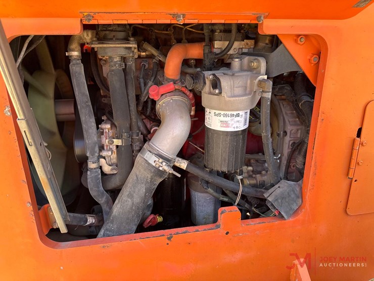 2016-jlg-6042-telehandler-image-12