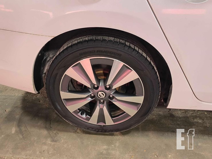 2017-nissan-sentra-image-23