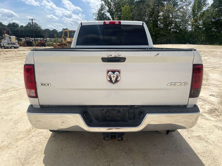 2013-dodge-2500-image-6