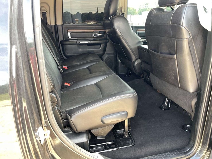 2016-dodge-ram-2500-image-16