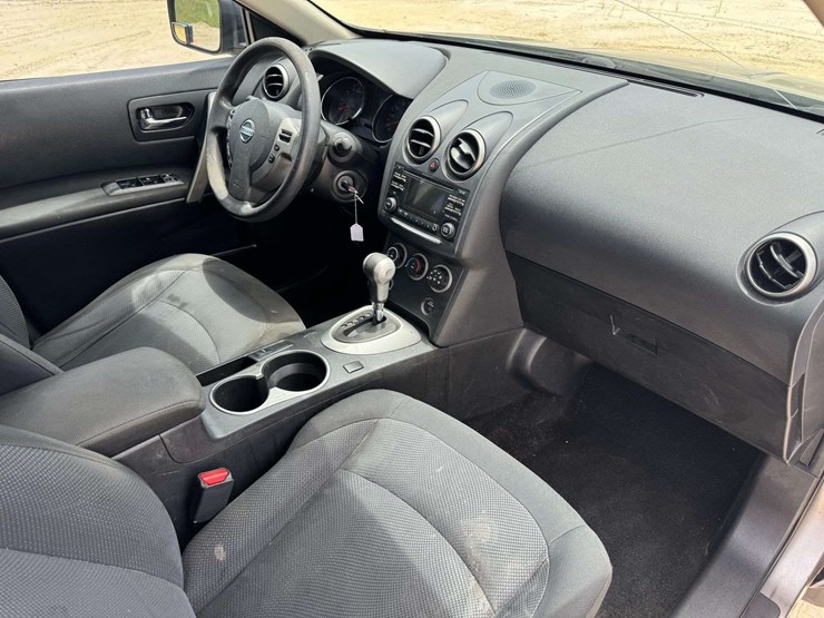 2014-nissan-rogue-image-13