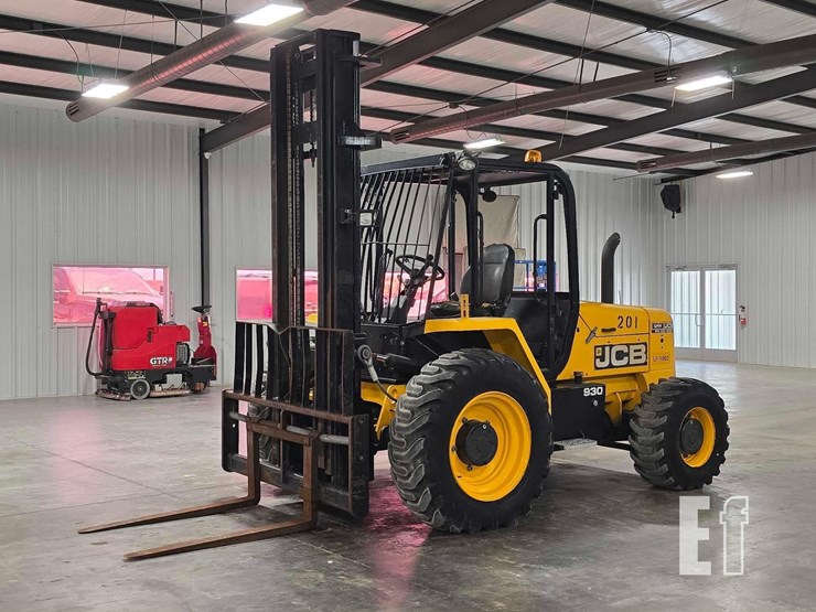 2020-jcb-930-image-1