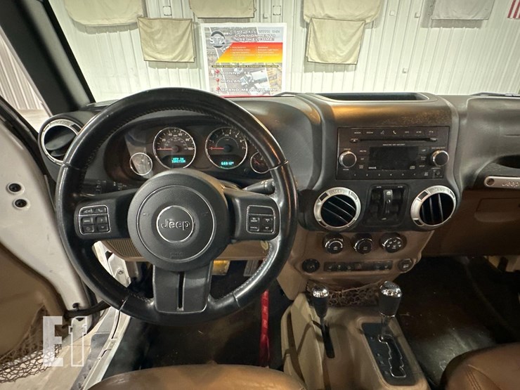 2016-jeep-wrangler-image-12