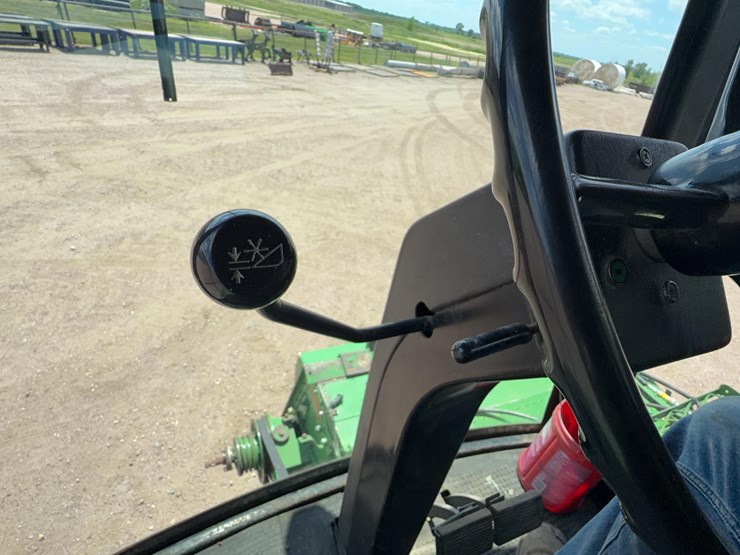 1981-john-deere-8820-image-58