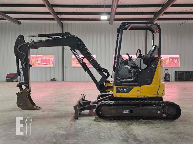 2021-deere-35g-image-5