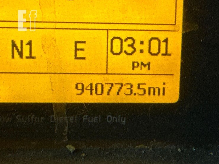 2014-volvo-6431-image-18