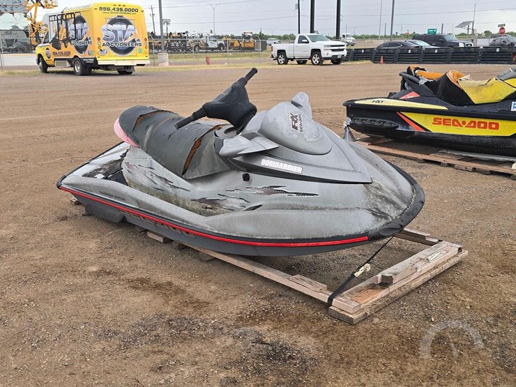 sea-doo-rx-jet-ski-image-2