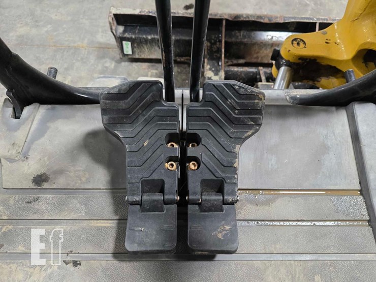 2021-caterpillar-306cr-image-19