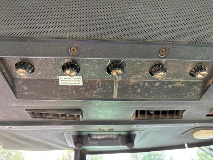 john-deere-4440-image-23