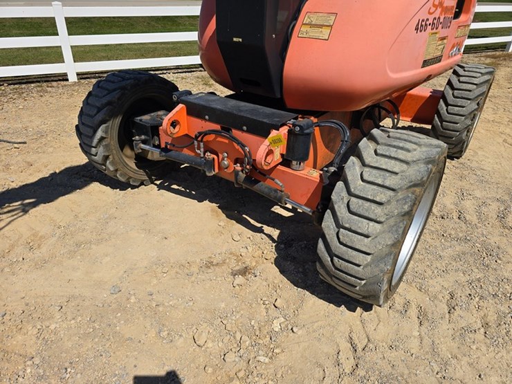 2013-jlg-600aj-image-13