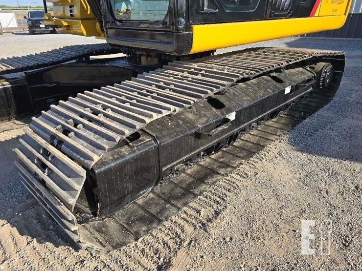 2017-caterpillar-326fl-image-32