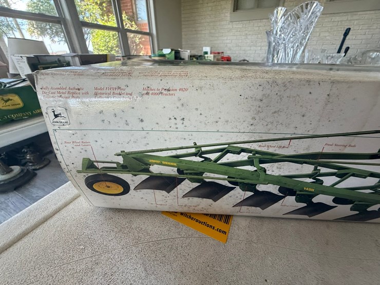 john-deere-f145h-image-14