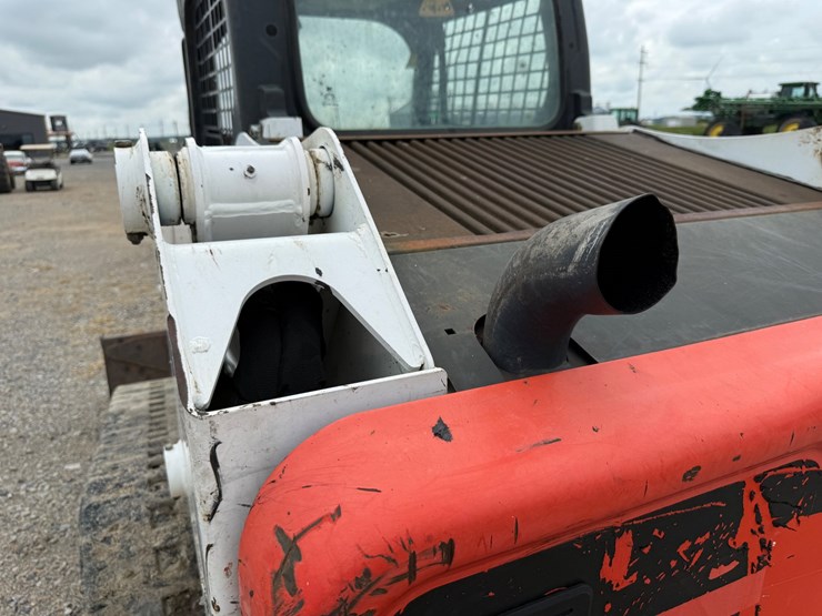 bobcat-t550-image-11