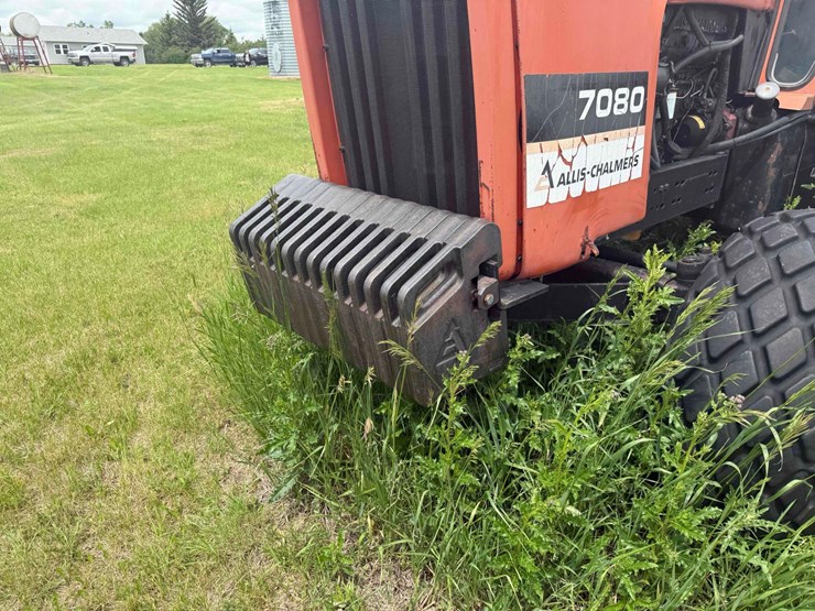allis-chalmers-7080-tractor-image-3
