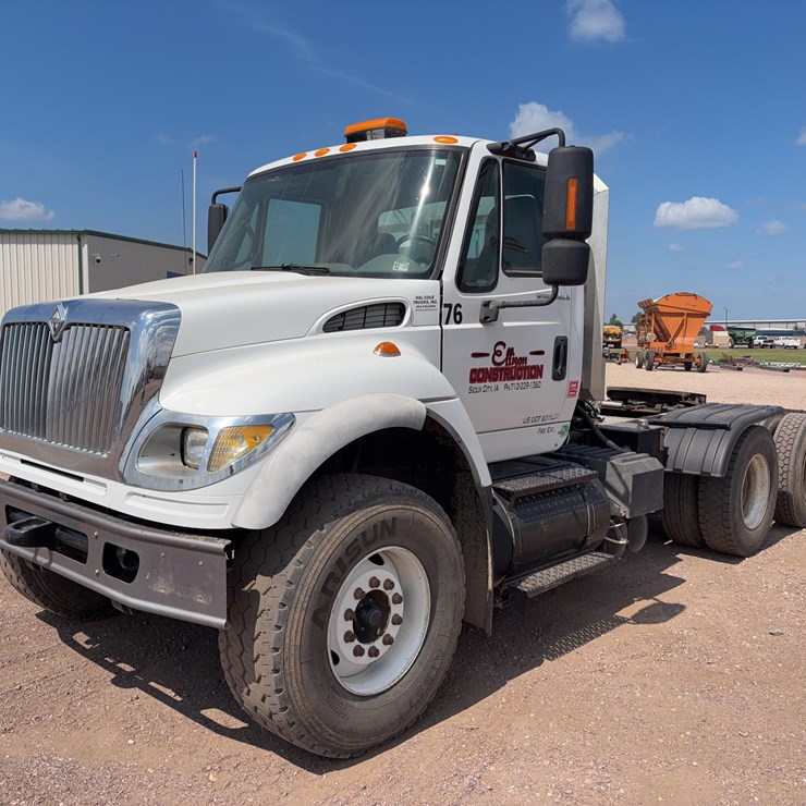 2007 INTERNATIONAL 7600
