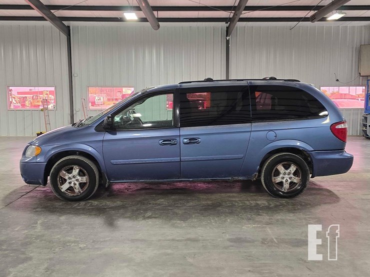 2007-dodge-grand-caravan-sxt-image-5