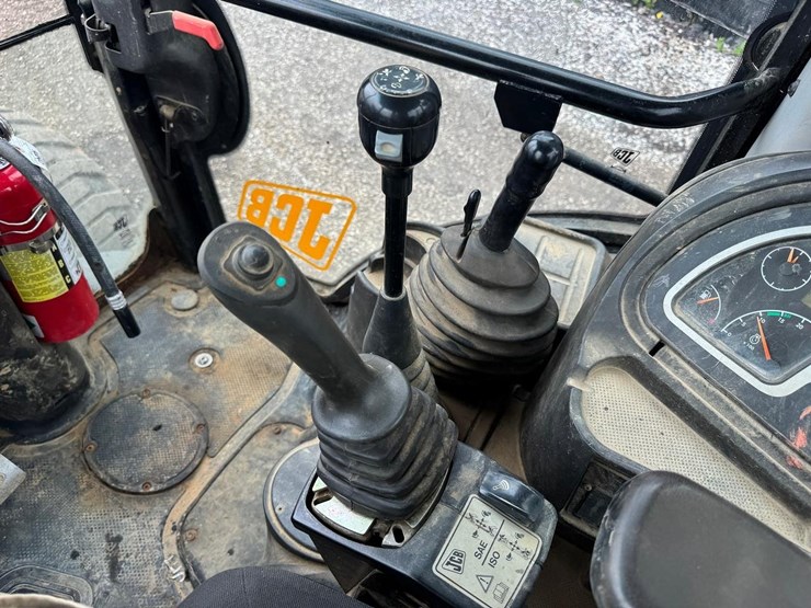 jcb-3cx14-image-27