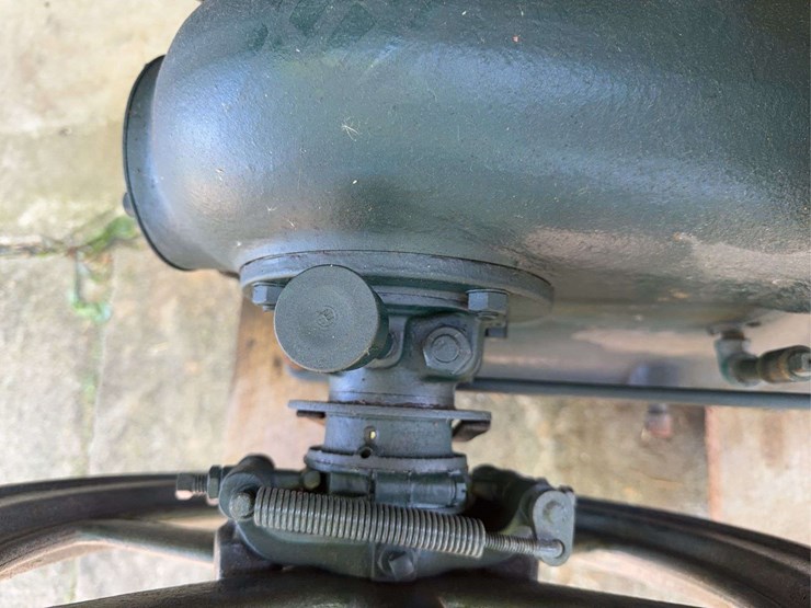 mccormick-deering-1/2-hp-engine-image-17