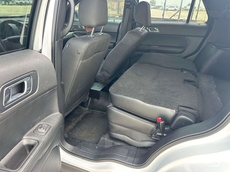 2016-ford-explorer-image-20