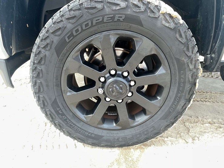 2021-dodge-2500-image-19