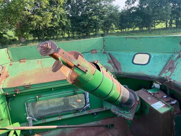john-deere-9600-4x4-combine-image-77