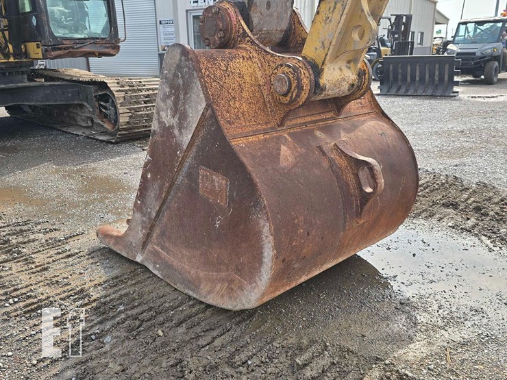 2014-caterpillar-320el-image-12