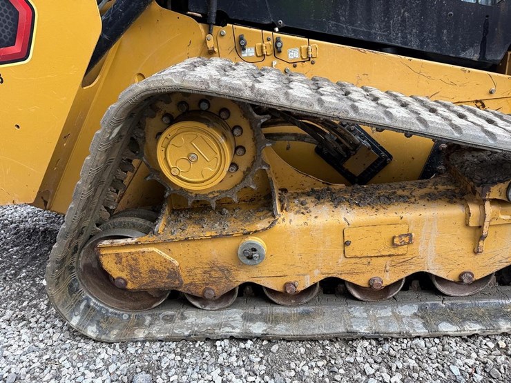 2022-caterpillar-299d3-image-13