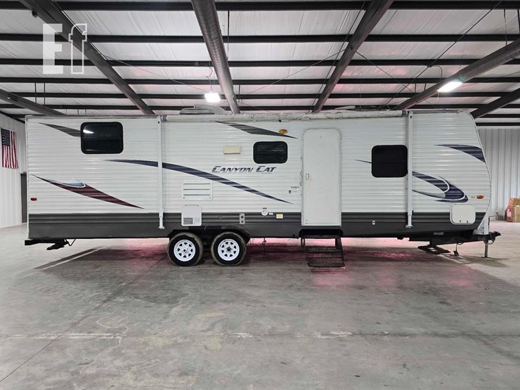 2014-palomino-canyon-cat-27rbsc-image-6