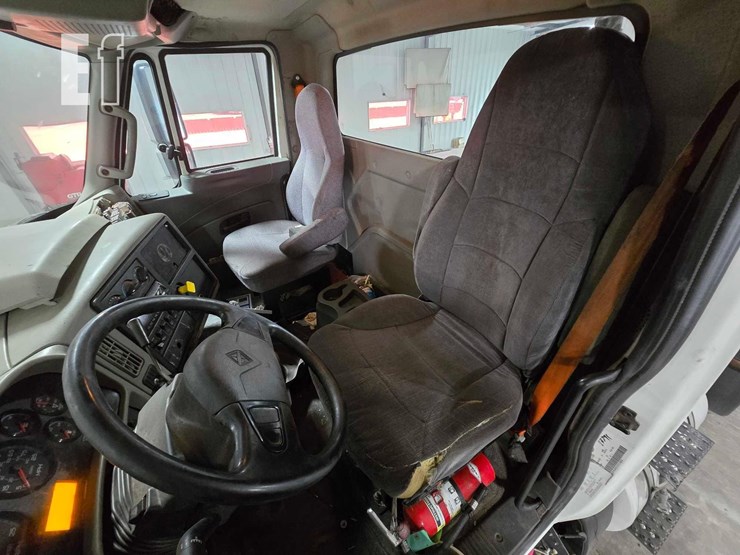 2015-international-transtar-8600-image-9