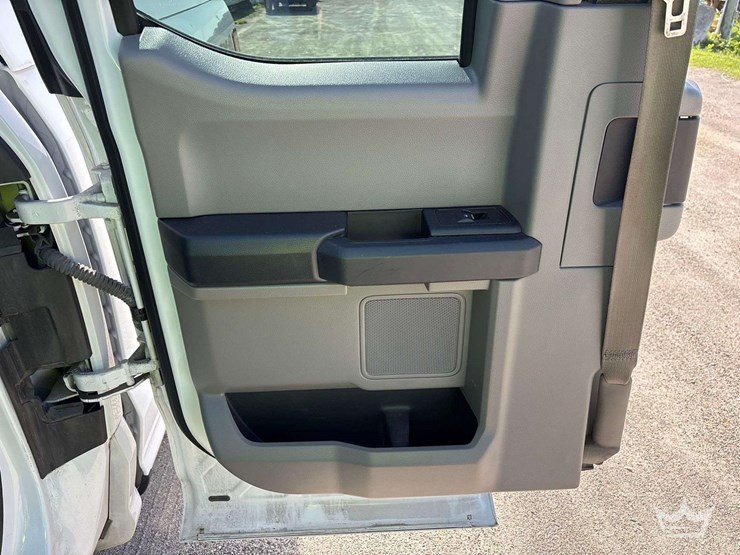 2016-ford-f150-image-13