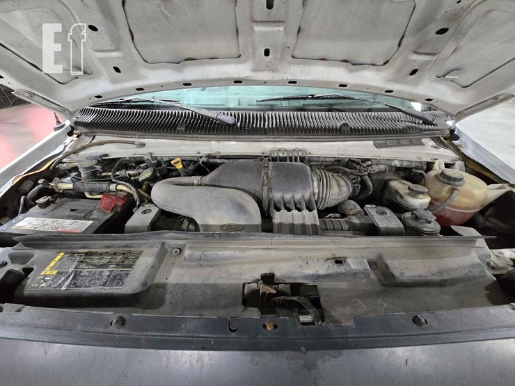 2013-ford-e250-image-17
