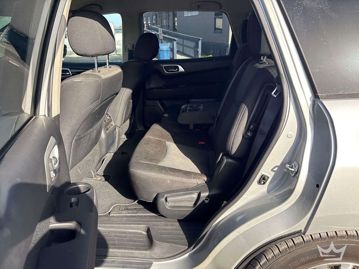 2017-nissan-pathfinder-image-17