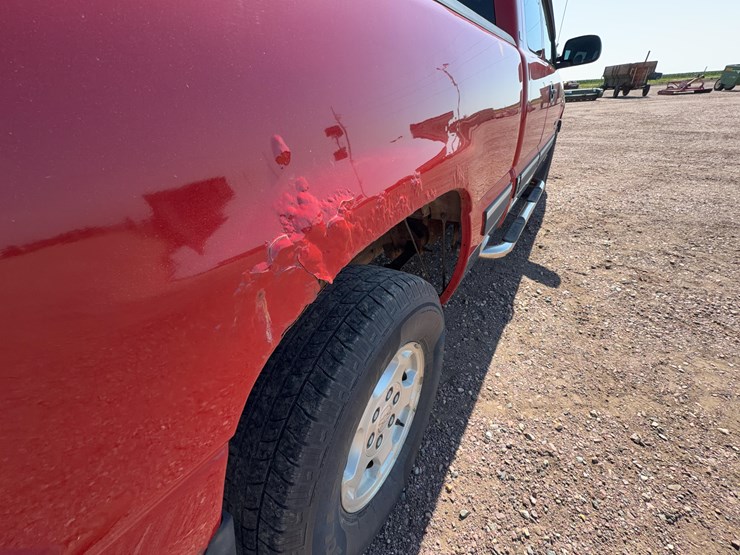 2001-chevrolet-silverado-1500-image-17