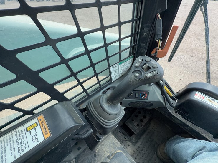 2017-bobcat-t650-image-17