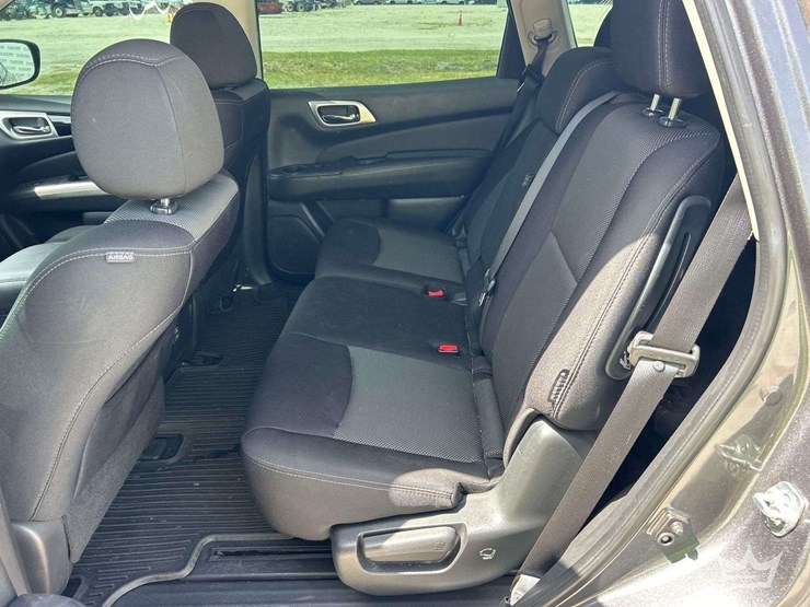 2018-nissan-pathfinder-image-16