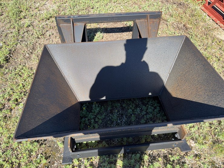self-dumping-hopper-bucket-image-2