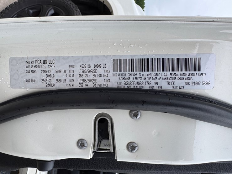 2016-dodge-ram-2500-image-15