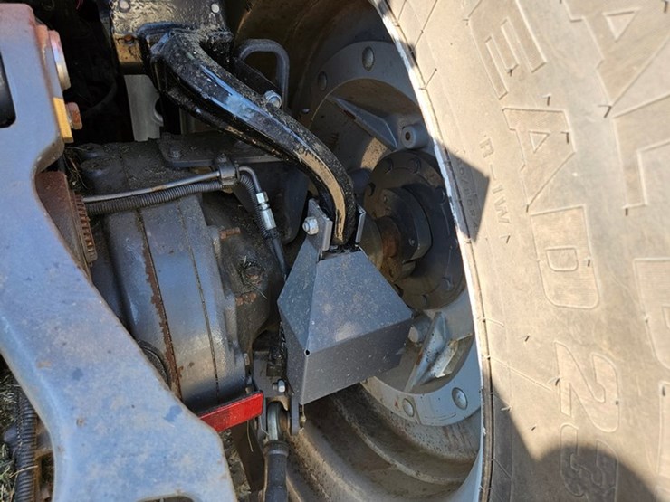 massey-ferguson-7624-image-66