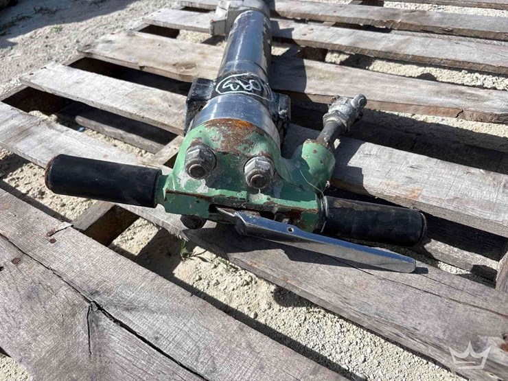 pneumatic-jackhammer-image-8