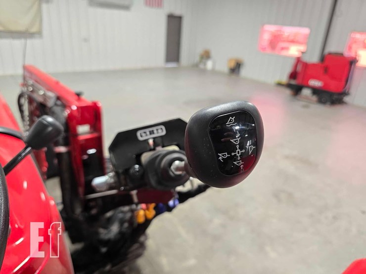 2026-mahindra-4540-image-21