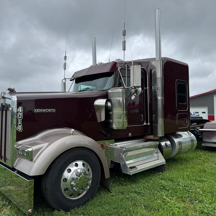 2021 KENWORTH W900L