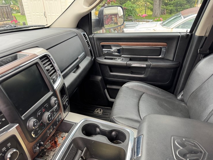 2016-dodge-ram-2500-image-26