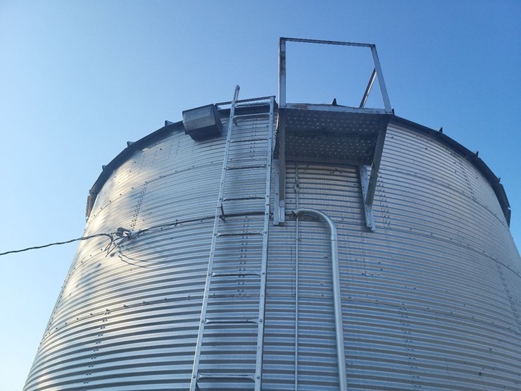 grain-bin---closest-to-road-image-10