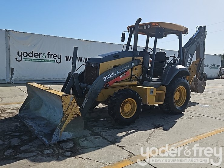 2017-deere-310sl-image-1