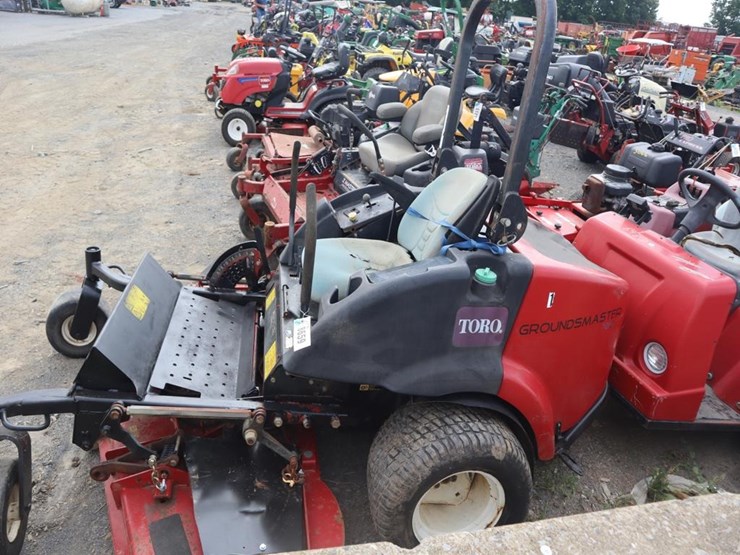 toro-groundmaster-7210-diesel-zero-turn-mower-image-5