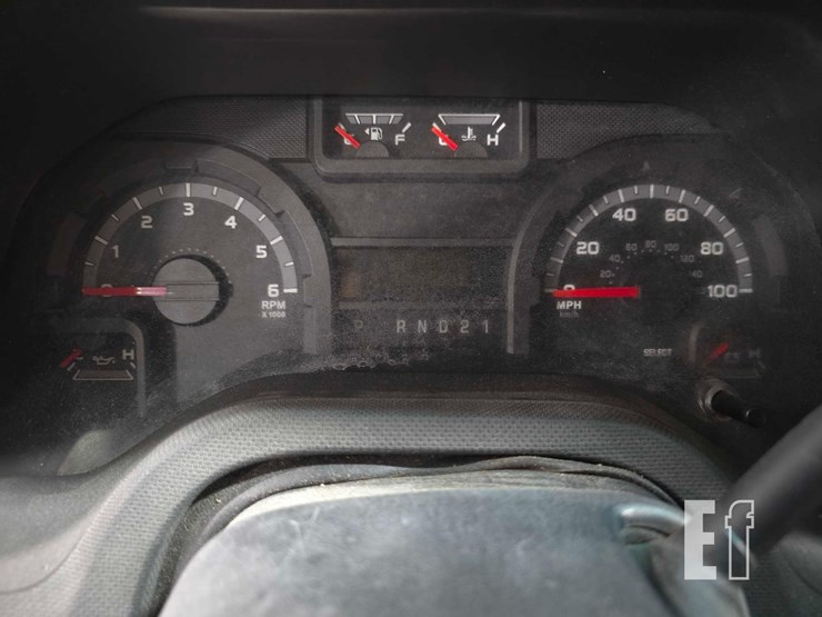 2013-ford-e250-image-12